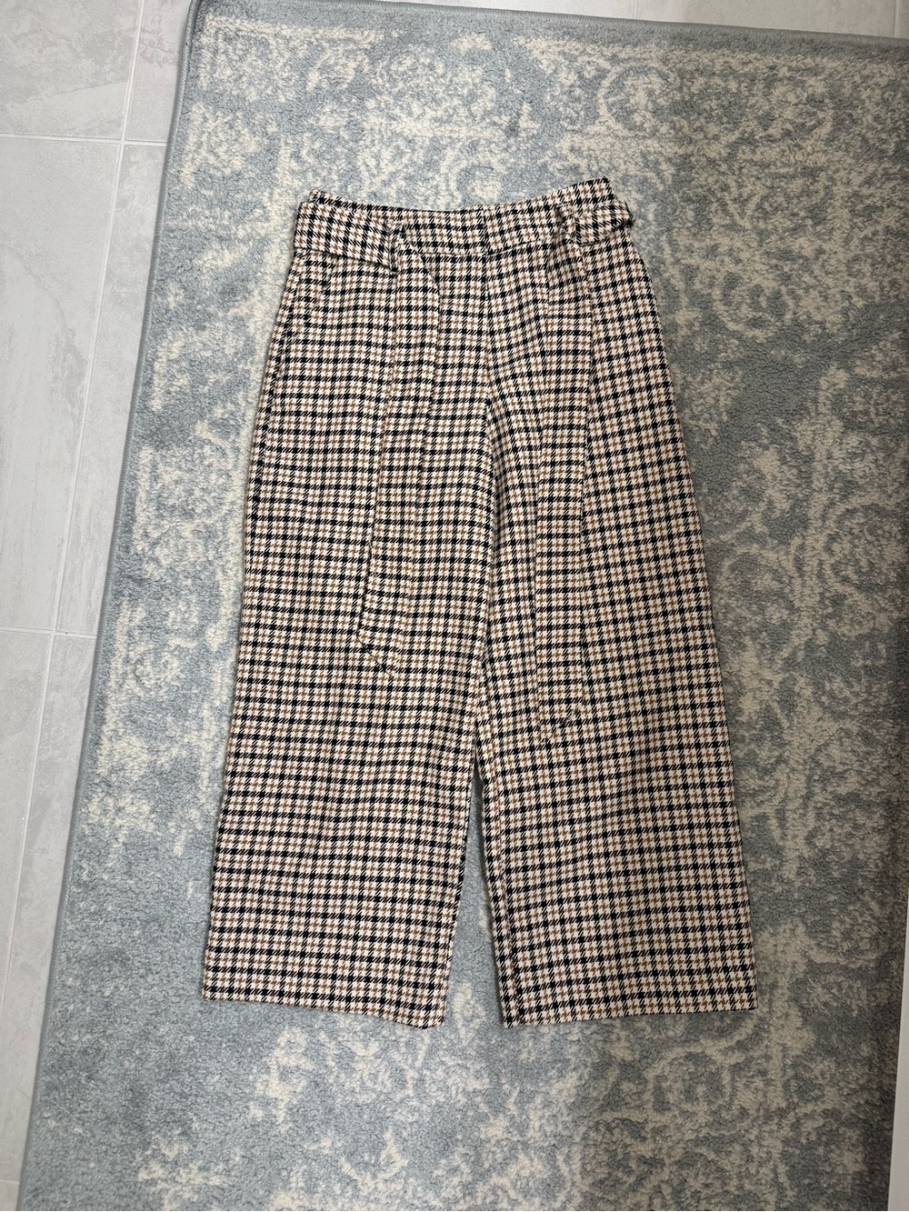H&M Black and Cream Houndstooth Straight Leg Pants